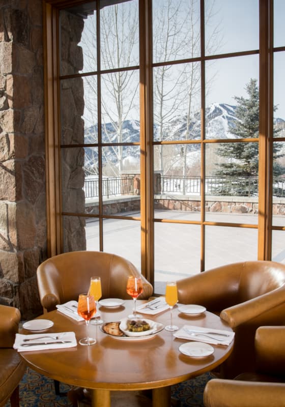 svr-dining-clubhouse-2025-dev-khasla-1