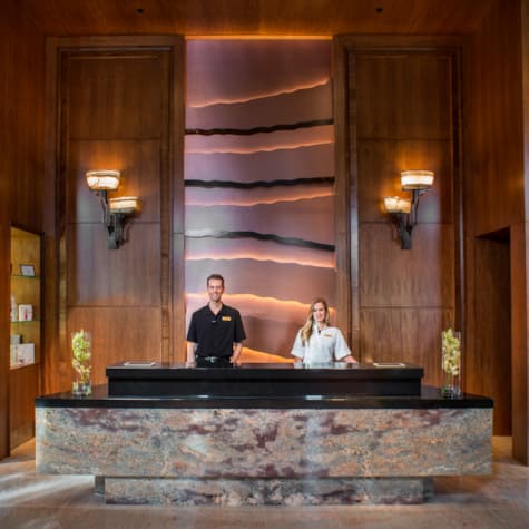 svr_spa_lobby_frontdesk_summer_2015_syms_kevin_1