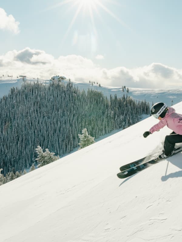 SVR_Winter_Skiing_Bluebird_Bowls_-SofiaDewolfe_-12-27-25-0982-4000x2668-14516be