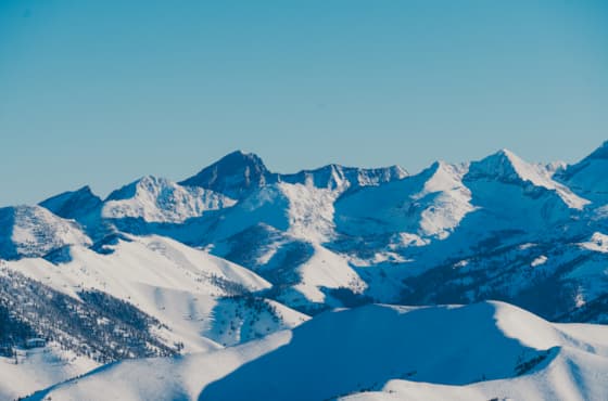 svr_winter_skiing_powday_scenic_12-20-25_a7402886